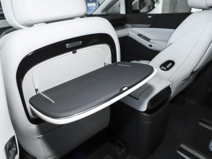 Zastosowana Inteligentna Technologia Dorośli Osobowi 5 Drzwi 7 Siedzeń Xpeng X9 MPV 650Km EV Auto 10