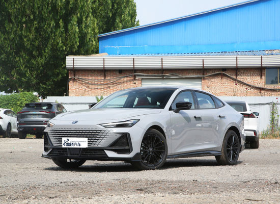 Konkurencyjne Wywóz Import Changan UNI-V Luxury High Speed Benzynowy Sedan Nowy samochód