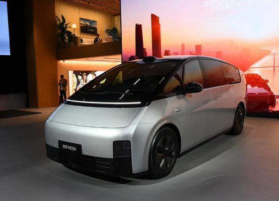 Konkurencyjna Fabryka Samochodowa 2WD Lixiang Mega Elektryczny Pojazd MPV Auto Pure New Energy EV Auto